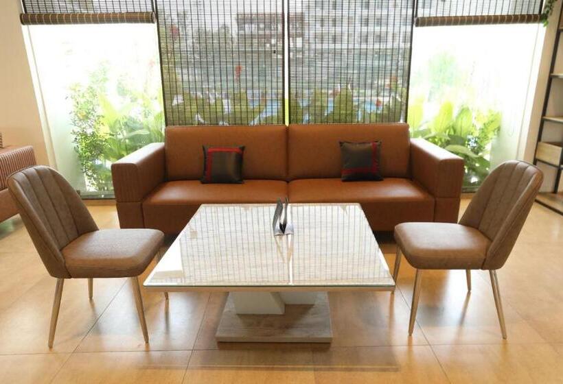 منتجع Vrr Astoria Hotel & Convention Center