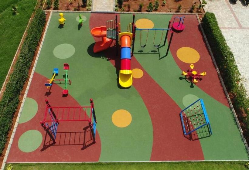 منتجع Vrr Astoria Hotel & Convention Center