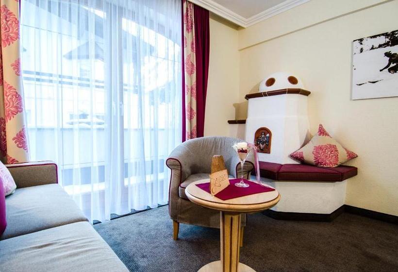 مبيت وإفطار Sporthotel Almhof