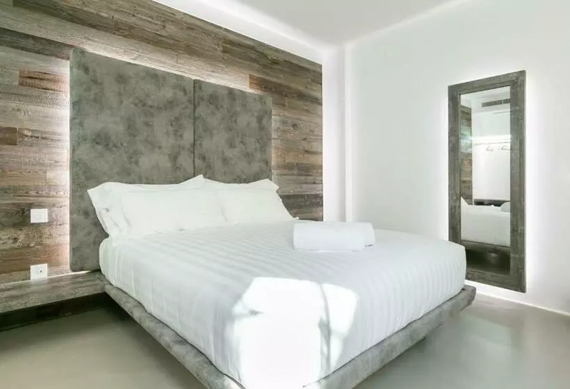 Hotelli Domus Cavour Rooms&suites