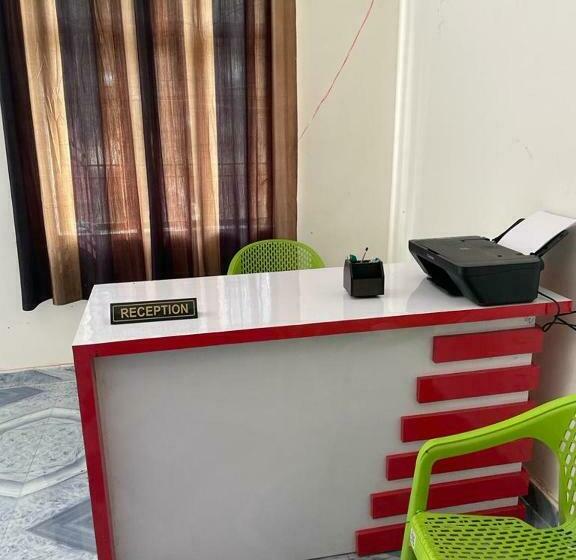 Отель Oyo 90574 Raj Palace