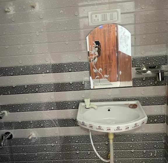 Отель Oyo 90574 Raj Palace