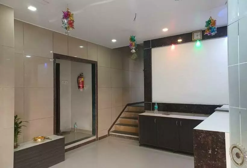 ホテル Priya Guest House By Wb Inn