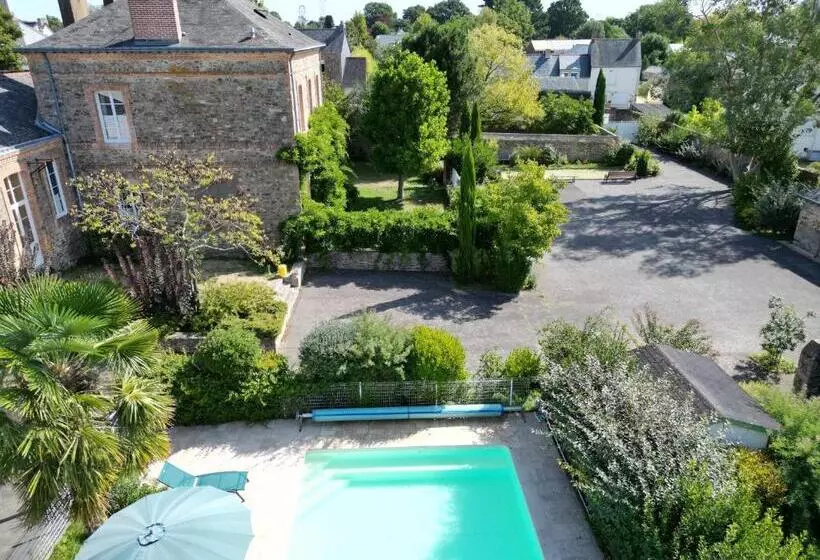 Majatalo La Recreation _ Ancienne école De 1850 Rénovée En Maison D Hôtes