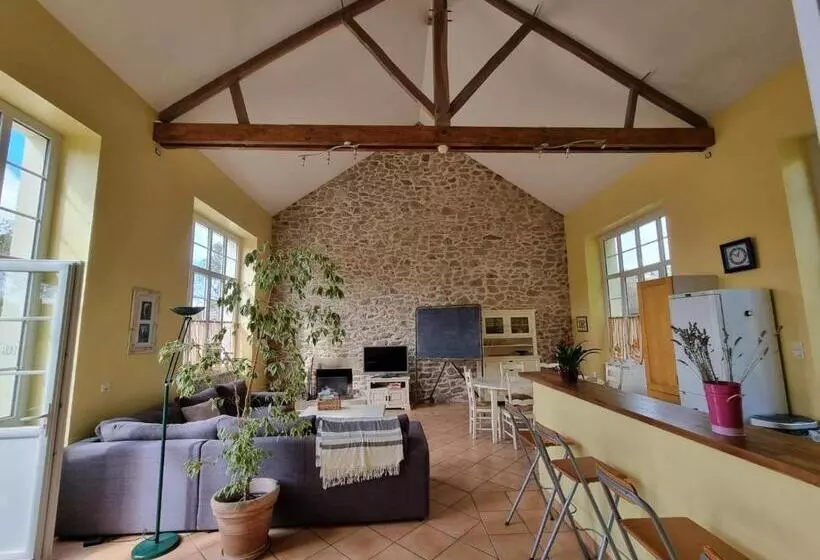 Majatalo La Recreation _ Ancienne école De 1850 Rénovée En Maison D Hôtes