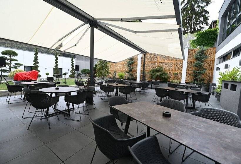 בית מלון כפרי Aniroc Signature