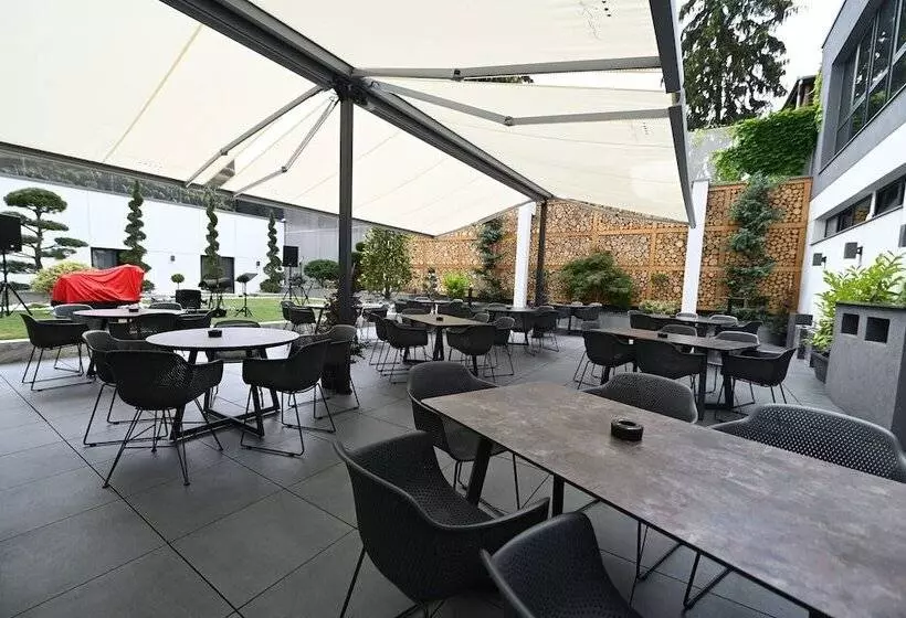 ホテル Aniroc Signature