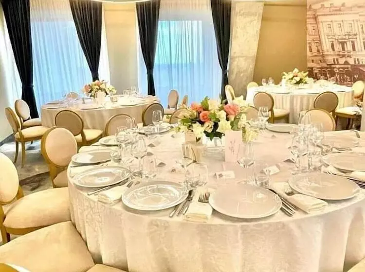 ホテル Aniroc Signature