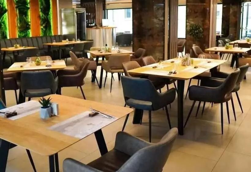 ホテル Aniroc Signature