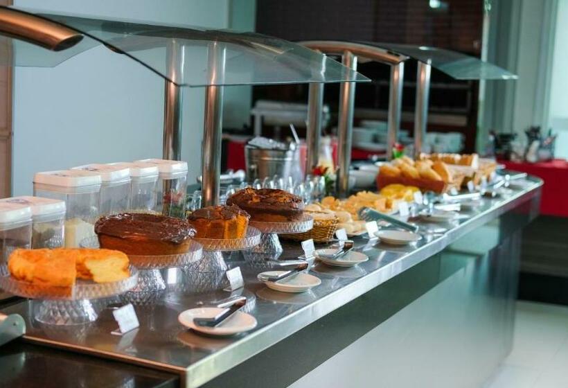 Отель Gênova Palace