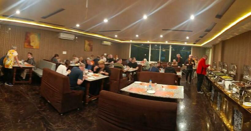 Hotel Rajwada Palace