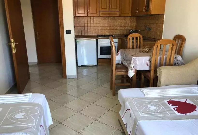 Hotelli Relax Apartment &