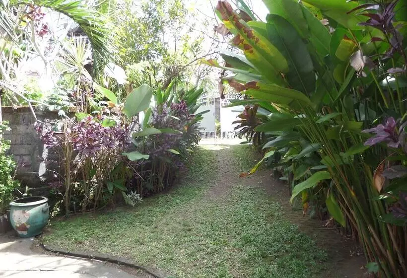 Majatalo Salty Sea Guesthouse