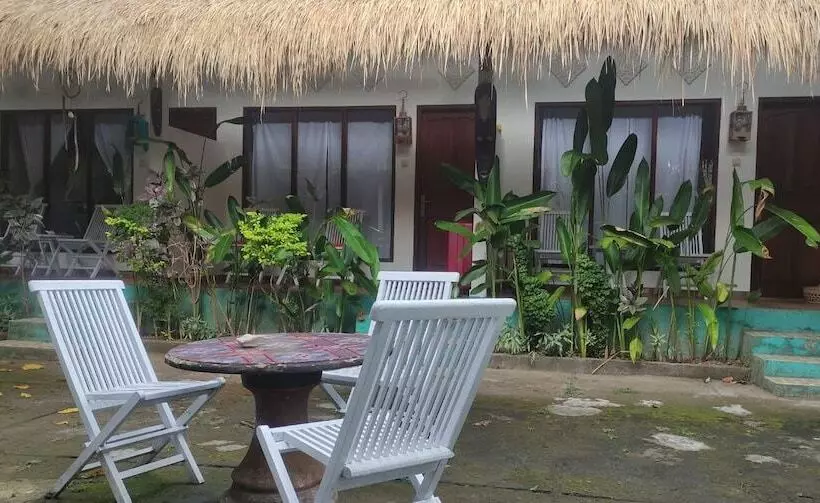 Majatalo Salty Sea Guesthouse