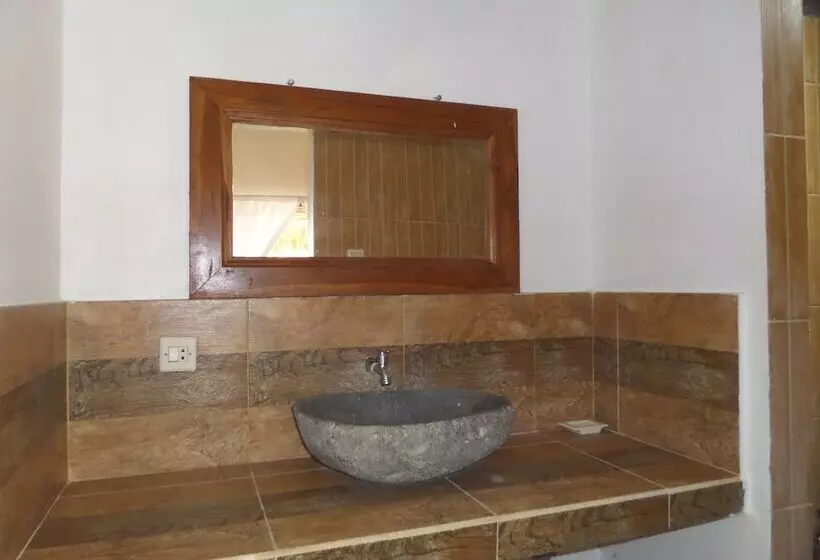 Majatalo Salty Sea Guesthouse