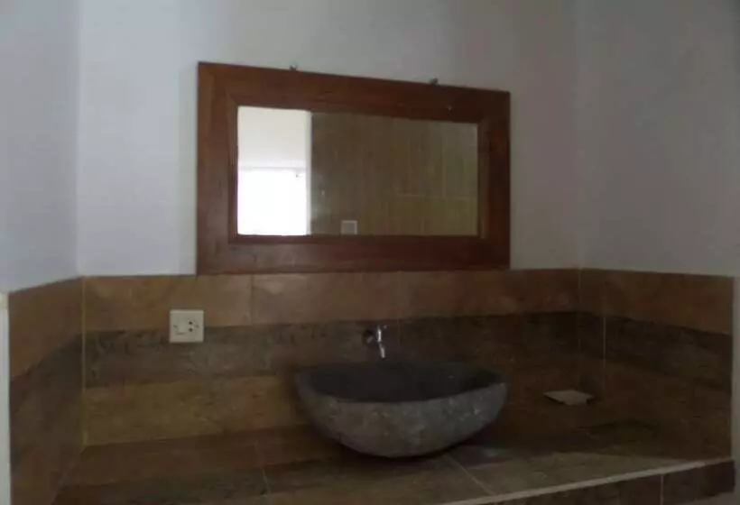 Majatalo Salty Sea Guesthouse