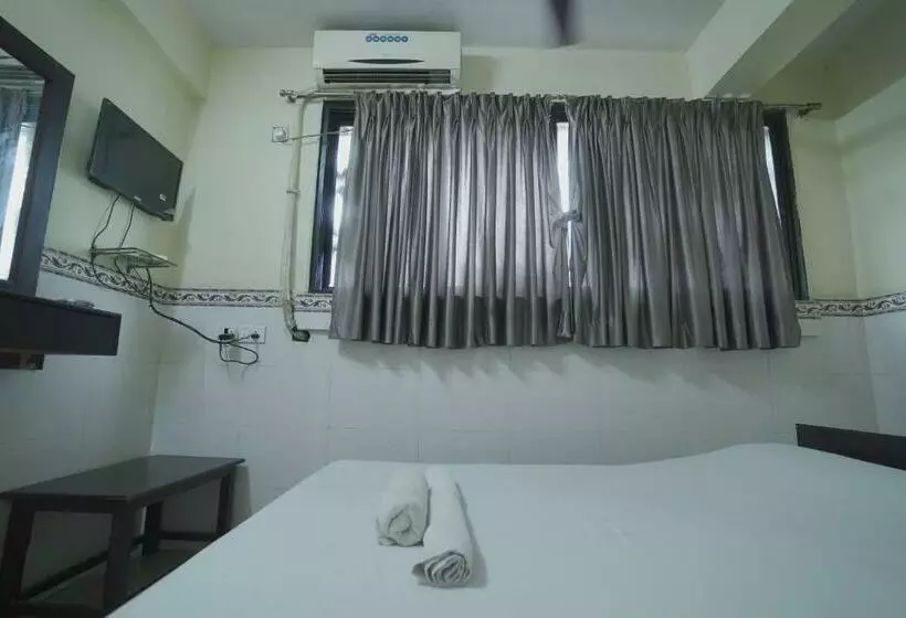 ホテル Swayam Lodging & Boarding By Wb Inn