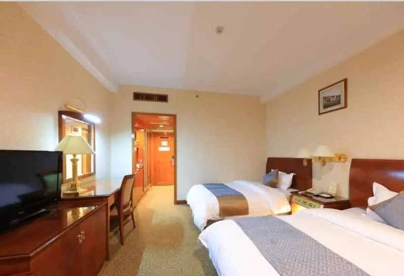 Hotel Five Rams City