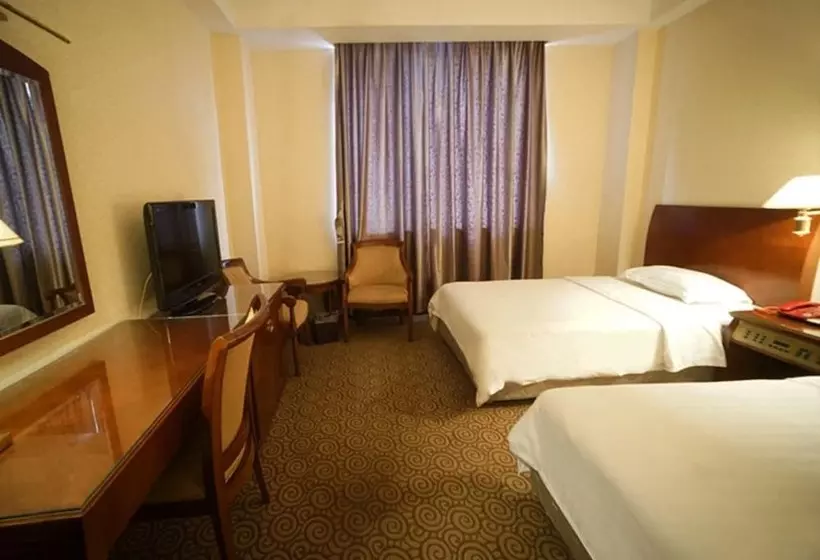 Hotel Five Rams City