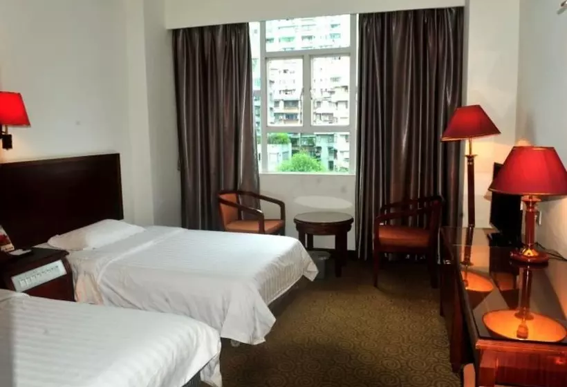 Hotel Five Rams City