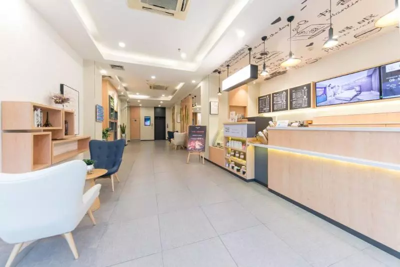 Hotel Hanting Guangzhou Yantang Metro Station