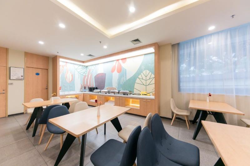 בית מלון כפרי Hanting Guangzhou Yantang Metro Station