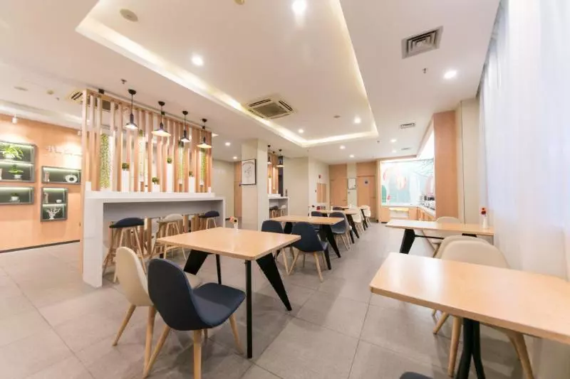 Hotel Hanting Guangzhou Yantang Metro Station