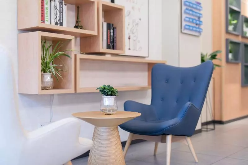 Hotel Hanting Guangzhou Yantang Metro Station