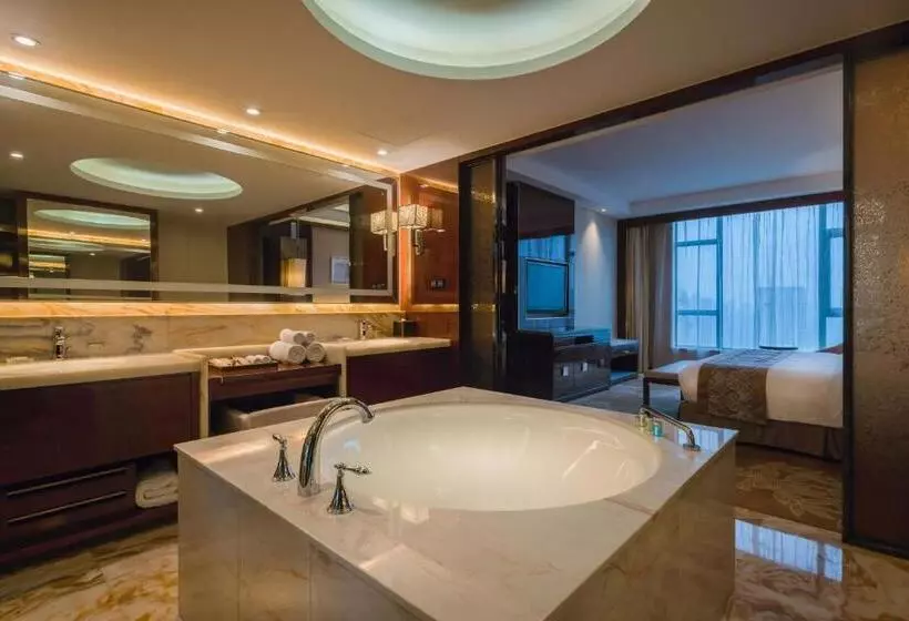 בית מלון כפרי Happiness