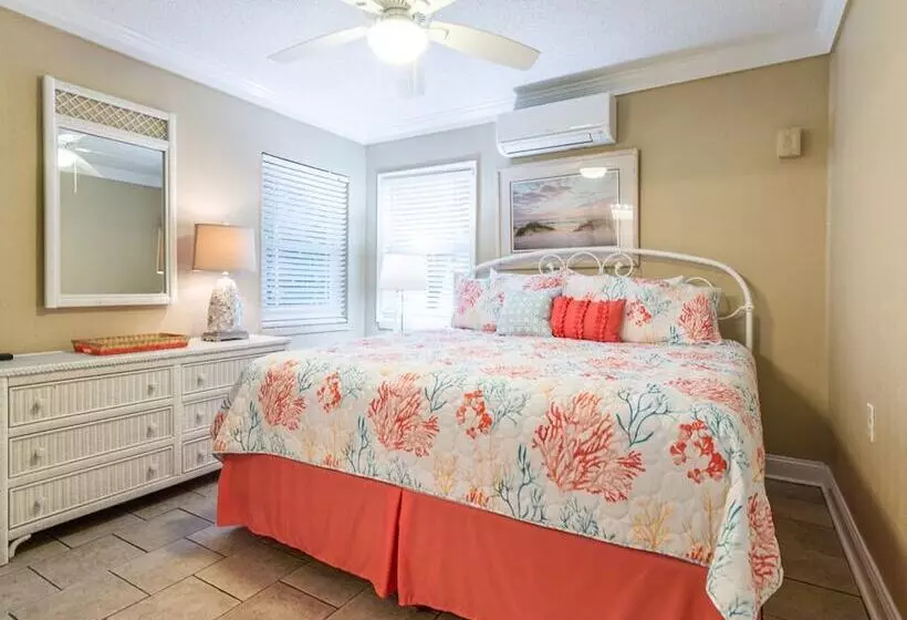 Captains Quarters B