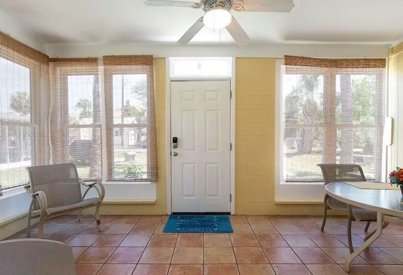 Captains Quarters B
