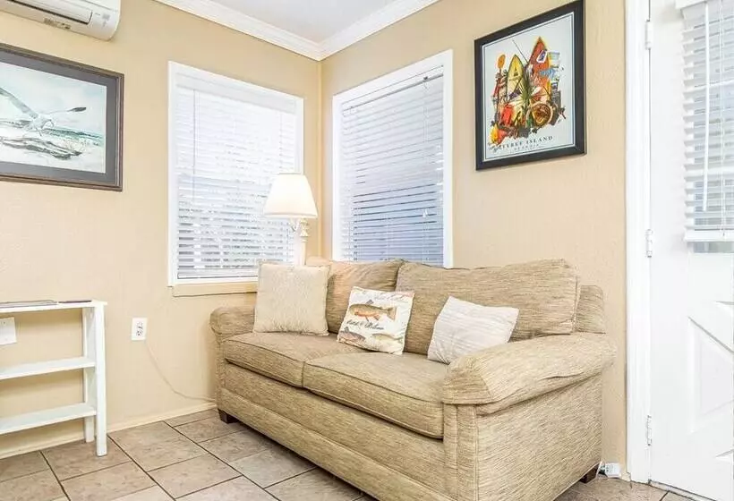 Captains Quarters B