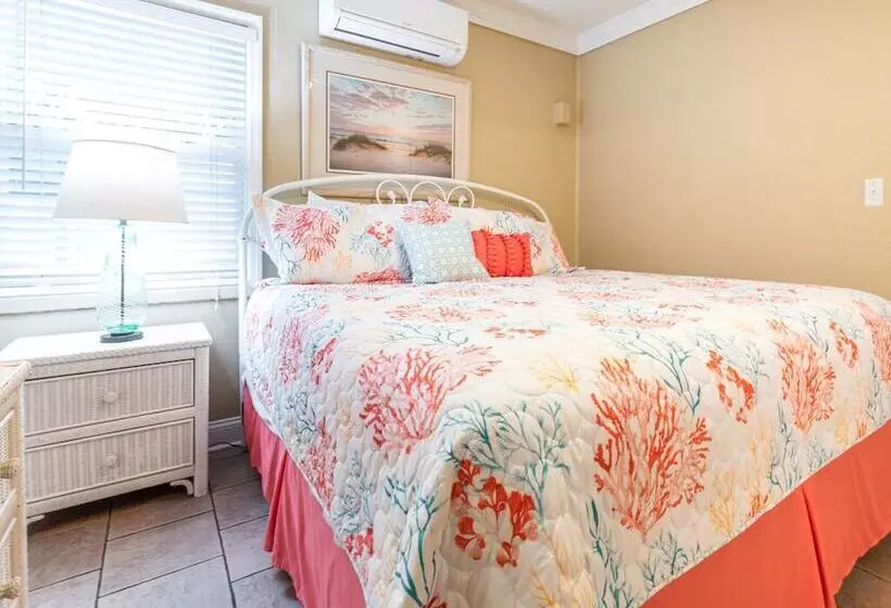 Captains Quarters B