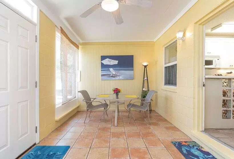Captains Quarters B