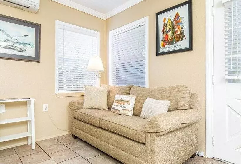 Captains Quarters B