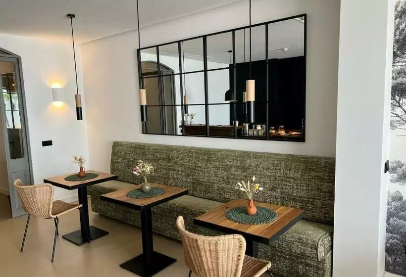 El Consul Mao   Hotel Boutique