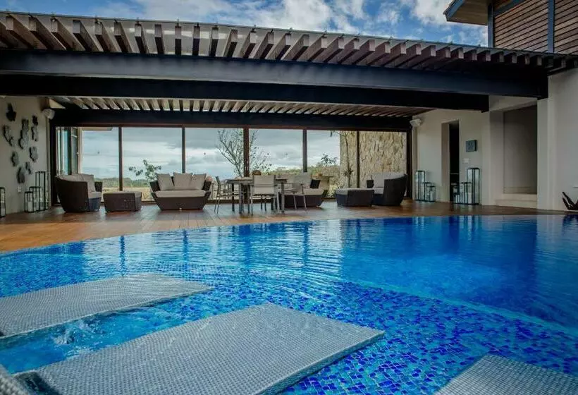 Nekupe Resort
