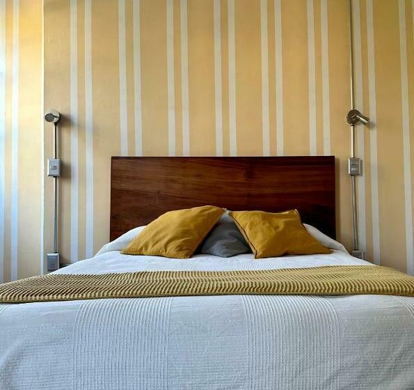 هتل Boutique Casa Degollado