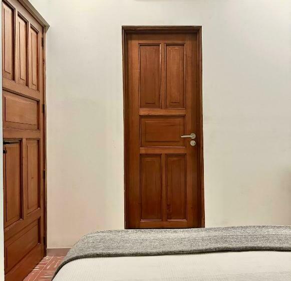 هتل Boutique Casa Degollado