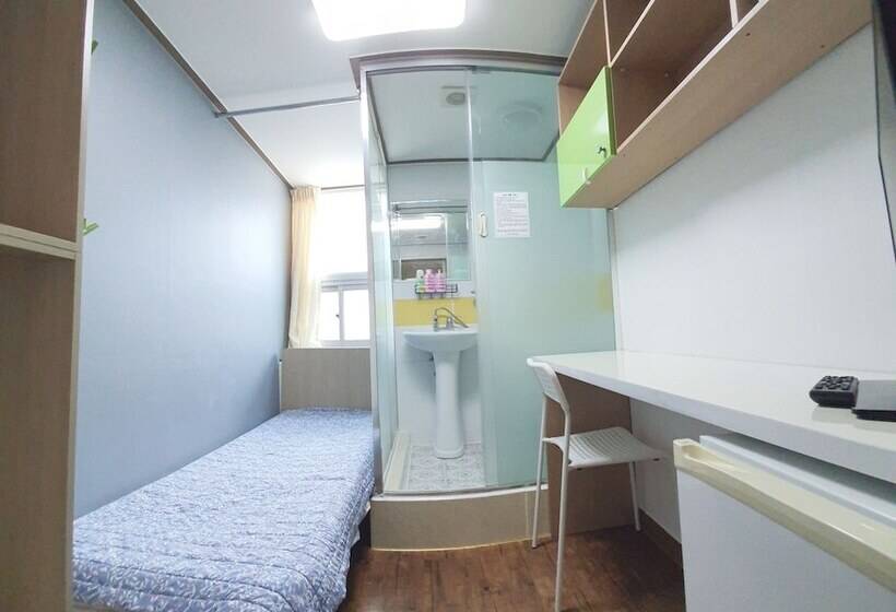 ペンション Irich House