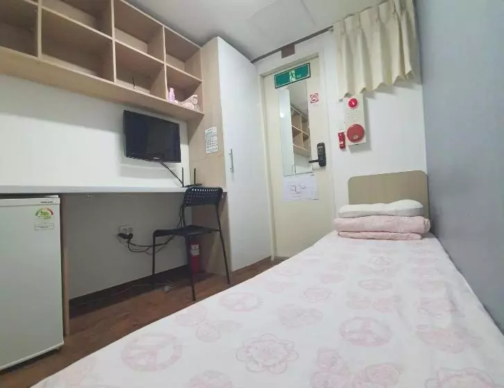 ペンション Irich House