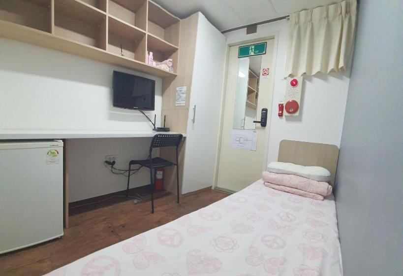 ペンション Irich House