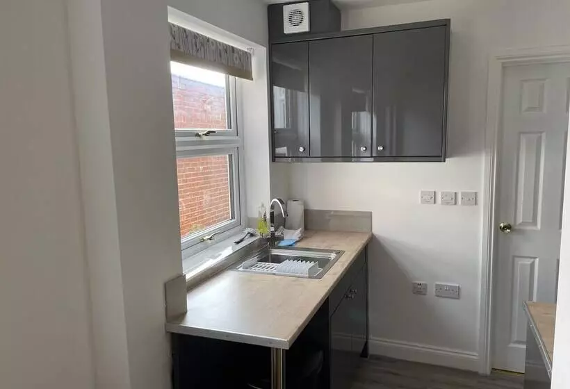 Character Town Centre ,1 Bed Flat, Boston