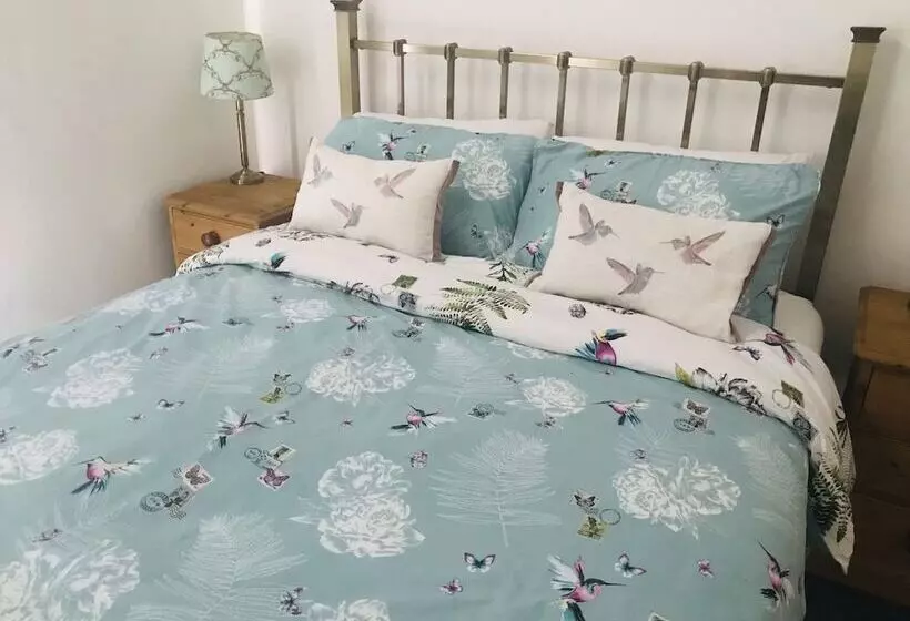 Character Town Centre ,1 Bed Flat, Boston