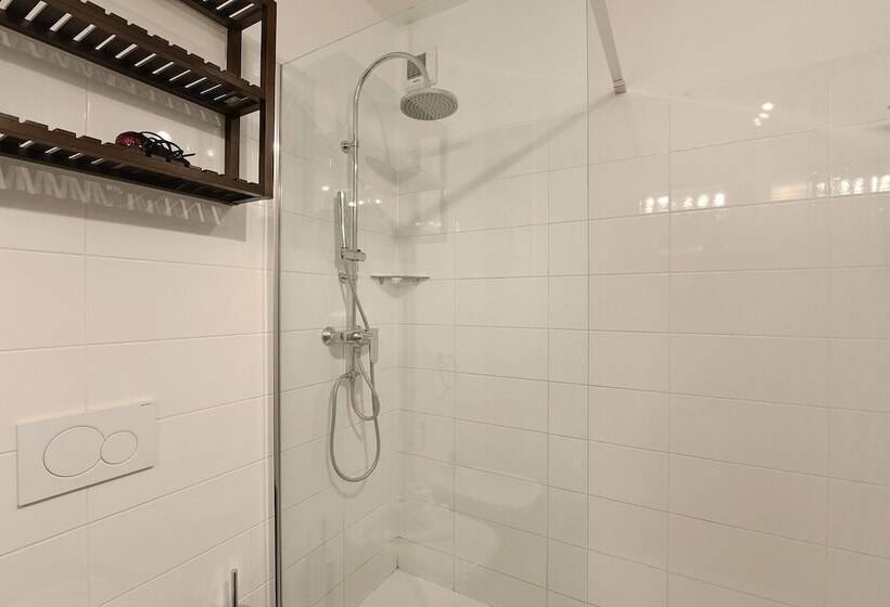 Santi Apartment Few Min From Lake Happy Rentals