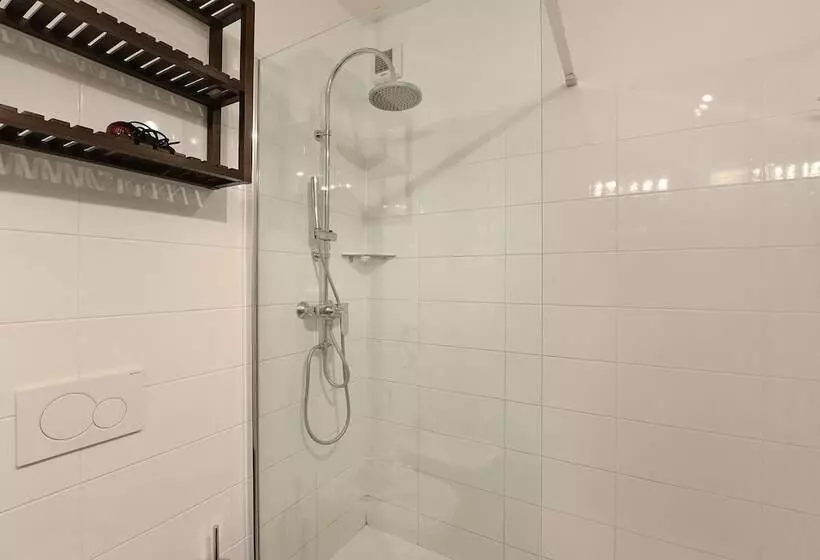 Santi Apartment Few Min From Lake   Happy Rentals