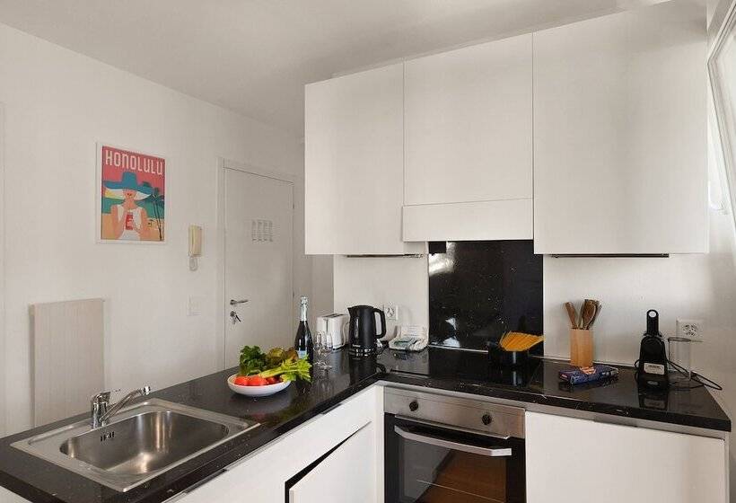 Santi Apartment Few Min From Lake Happy Rentals