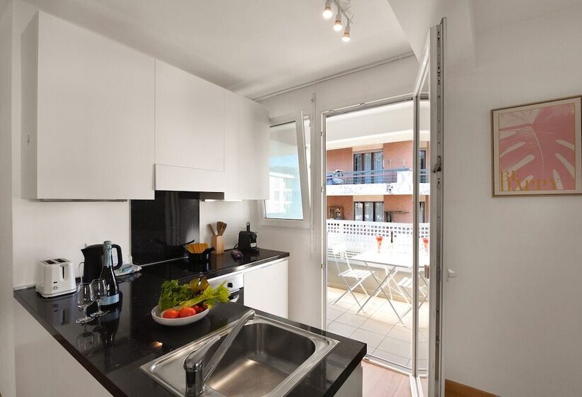 Santi Apartment Few Min From Lake Happy Rentals