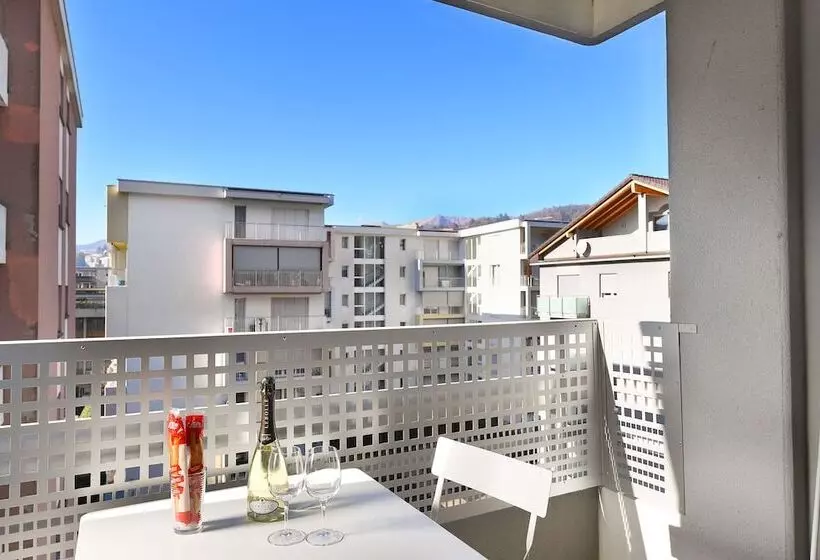 Santi Apartment Few Min From Lake   Happy Rentals