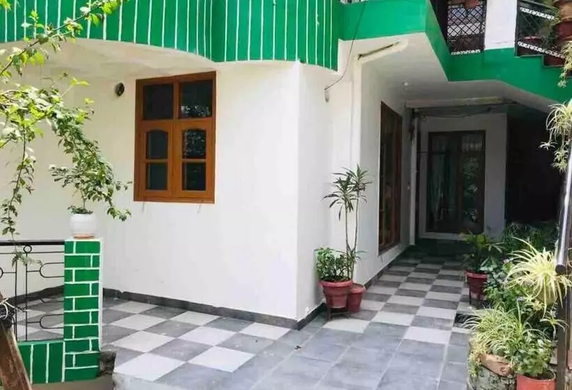 Cozy Solan Apartment With Stunning Views